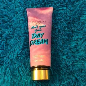 ‼️SOLD‼️Victoria’s Secret Day Dream Lotion